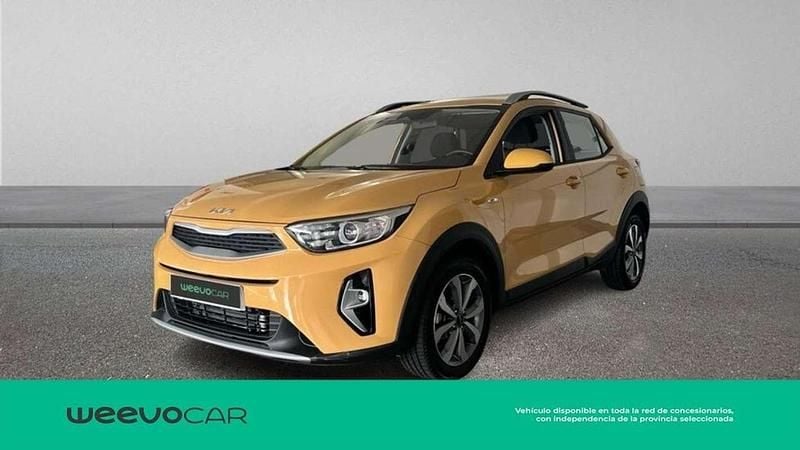 Amarillo Usado 2024 Kia Stonic SUV | 16.900 € (Buen precio) - Imagen 1/4