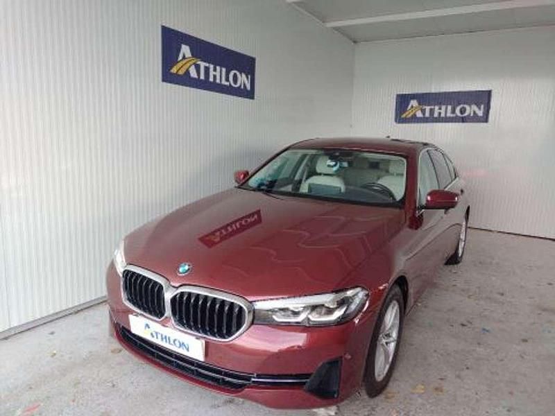 Burdeos Usado 2023 BMW 520 Berlina | 30.995 € (Buen precio) - Imagen 1/4