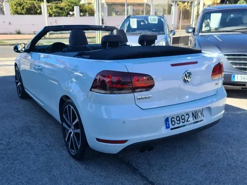 Usado VW Golf 160 CV (117 kW) 2011 Blanco Descapotable