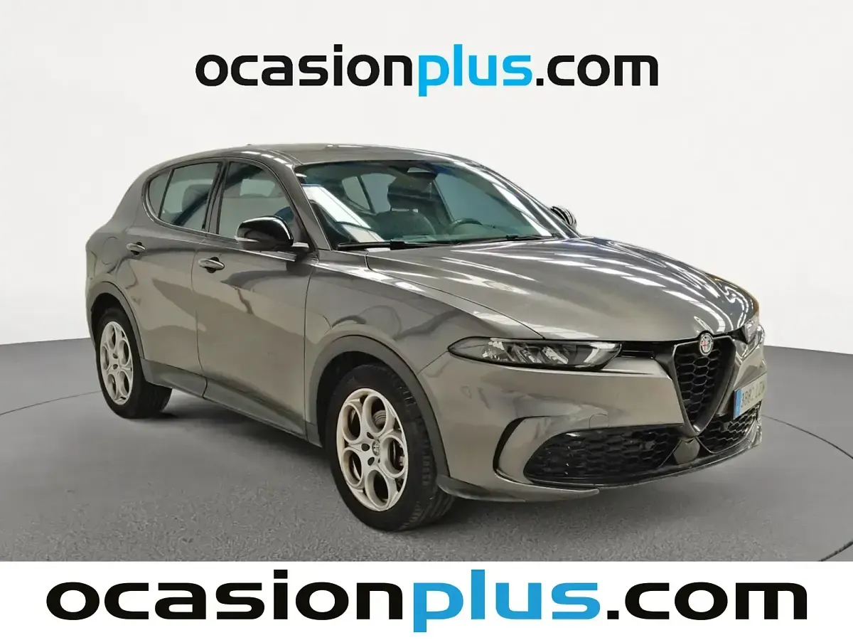Usado Alfa Romeo Tonale Sprint 130 CV (95 kW) 2022 Gris SUV