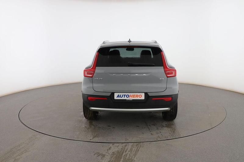 Usado Volvo XC40 Core 163 CV (119 kW) 2024 Gris SUV