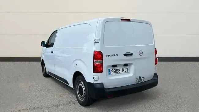 Usado Opel Vivaro 102 CV (75 kW) 2023 Blanco Monovolumen