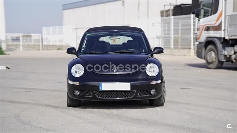 Usado VW New Beetle Cabriolet 102 CV (75 kW) 2009 Negro Descapotable