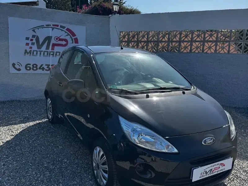 Usado Ford Ka Trend 69 CV (50 kW) 2015 Azul Berlina