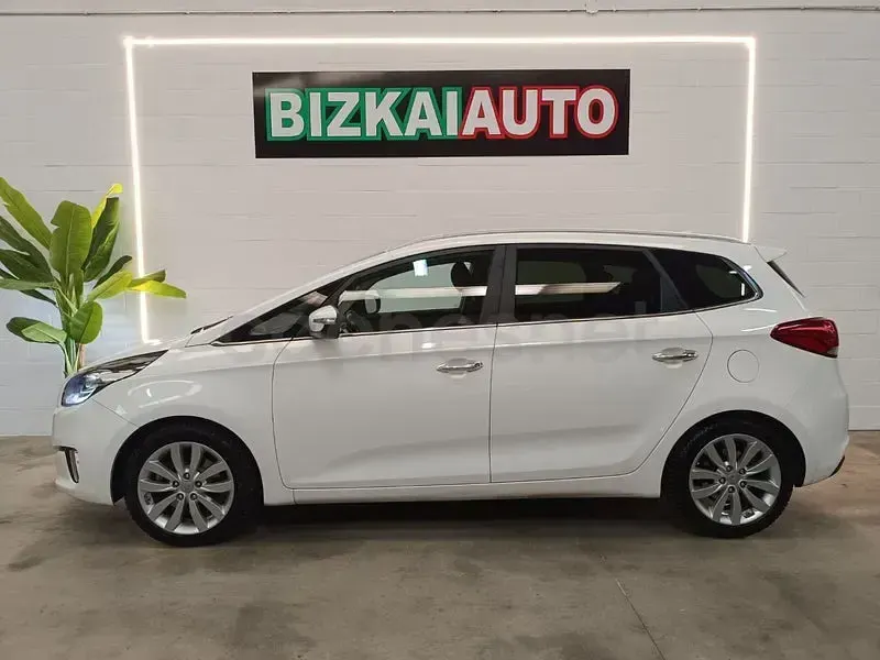Usado Kia Carens 141 CV (103 kW) 2016 Blanco Monovolumen