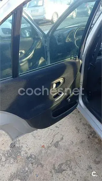Usado Peugeot 306 71 CV (52 kW) 2002 Gris / plata Berlina