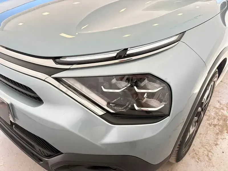 Usado Citroën C4 Feel 131 CV (96 kW) 2023 Azul SUV