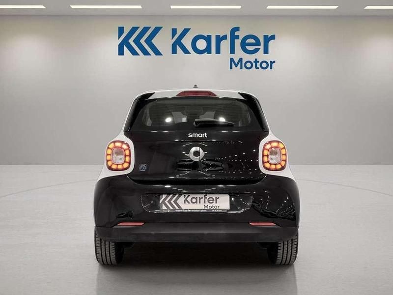 Usado Smart ForFour Electric Drive 60 kW (82 CV) 2019 Negro Berlina