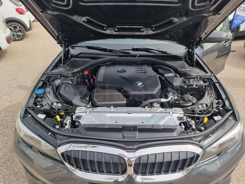 Usado BMW 320 184 CV (135 kW) 2021 Gris / plata Familiar