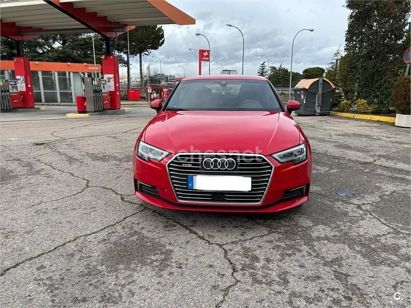 Usado Audi e-tron Design 204 CV (150 kW) 2019 Rojo SUV