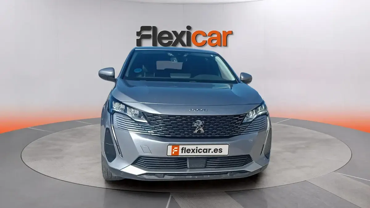 Usado Peugeot 3008 Allure 226 CV (166 kW) 2022 Gris SUV