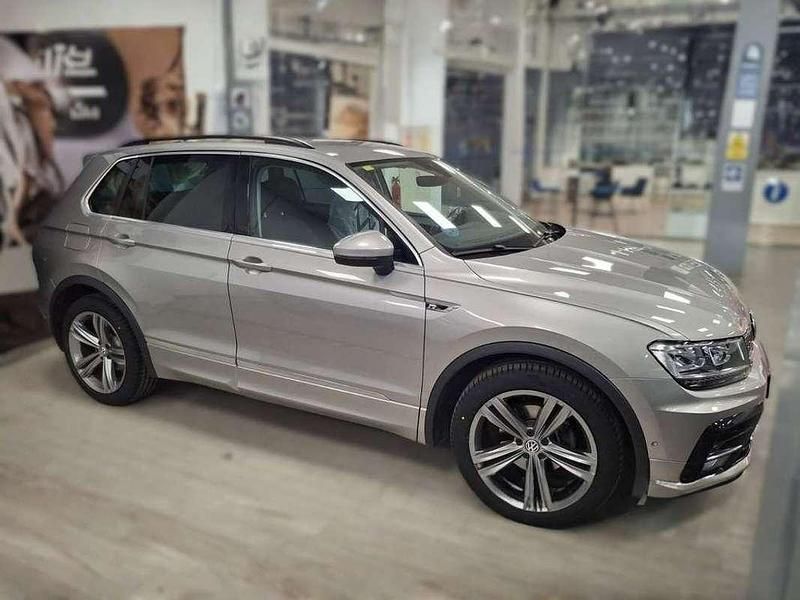 Usado VW Tiguan Sportline 150 HP (110 kW) 2018 Cinzento SUV