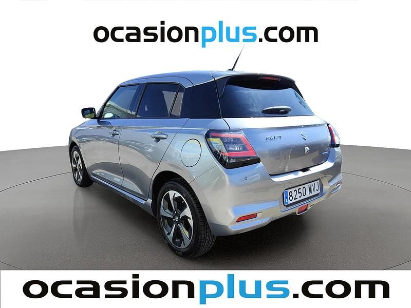 Usado Suzuki Swift 83 CV (61 kW) 2024 Gris Utilitario