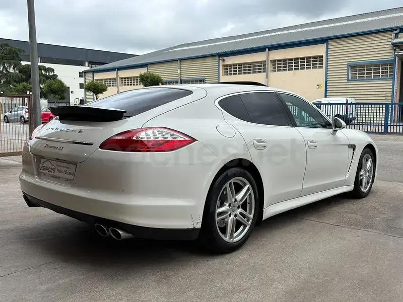 Usado Porsche Panamera 4S 400 CV (294 kW) 2011 Blanco Berlina