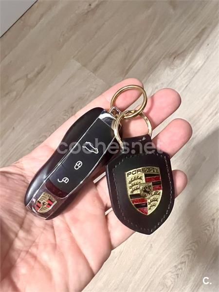 Usado Porsche Cayenne 240 CV (176 kW) 2011 Gris / plata SUV