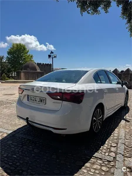 Occasion Toyota Avensis Advance 143 PK (105 kW) 2016 Wit Sedan