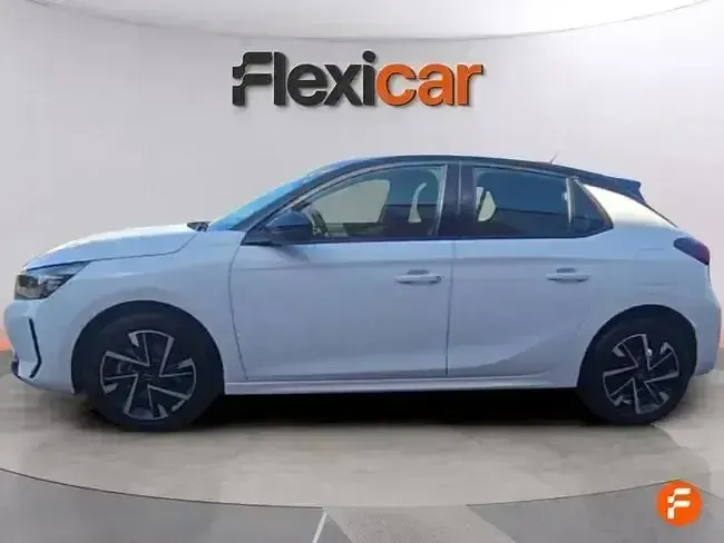 Usado Opel Corsa 100 CV (73 kW) 2023 Blanco Berlina