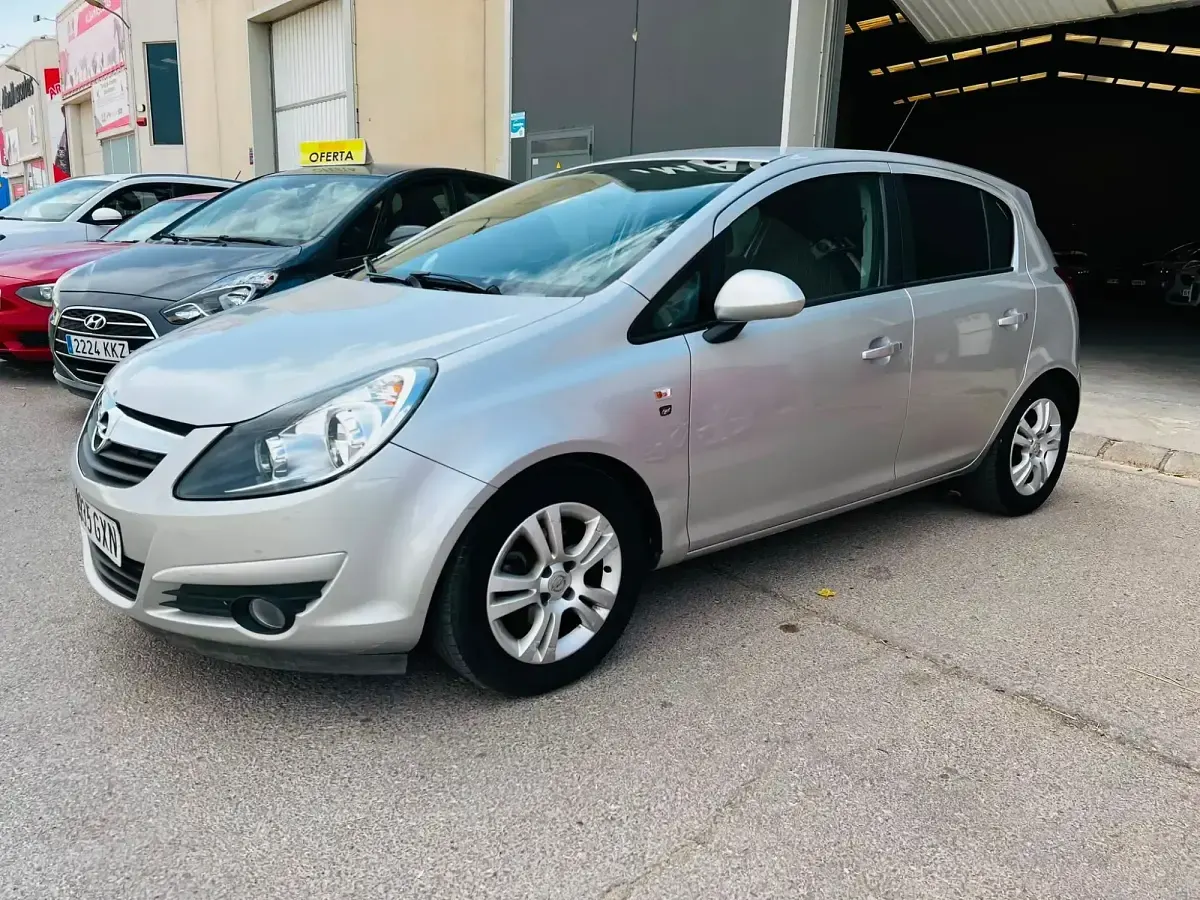 Usado Opel Corsa Sport 95 CV (69 kW) 2010 Utilitario