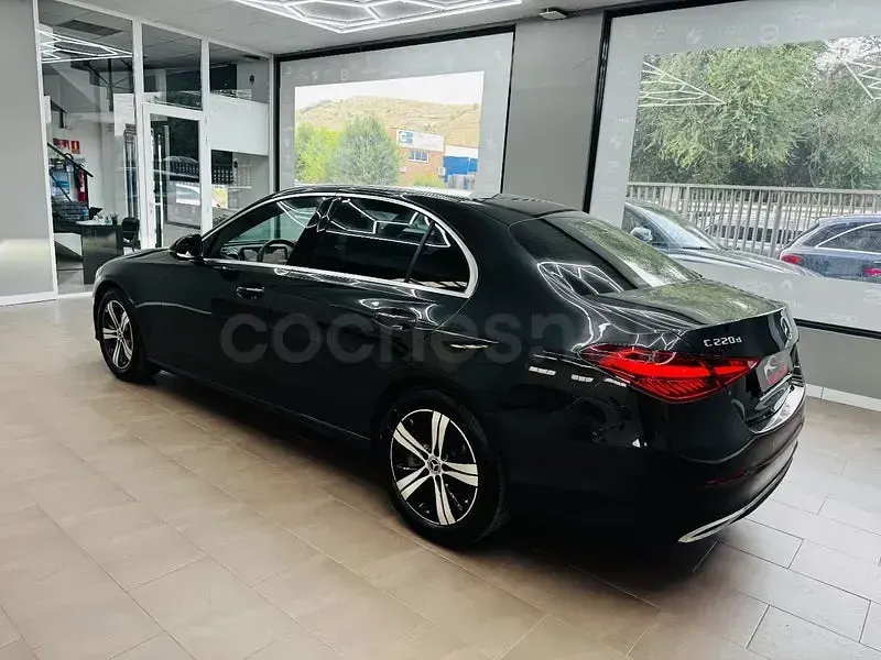 Usado Mercedes C220 197 CV (144 kW) 2024 Gris / plata Berlina
