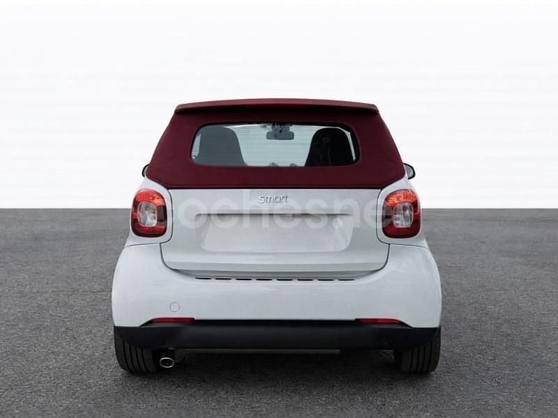 Usado Smart ForTwo Cabrio 90 CV (66 kW) 2017 Blanco Descapotable