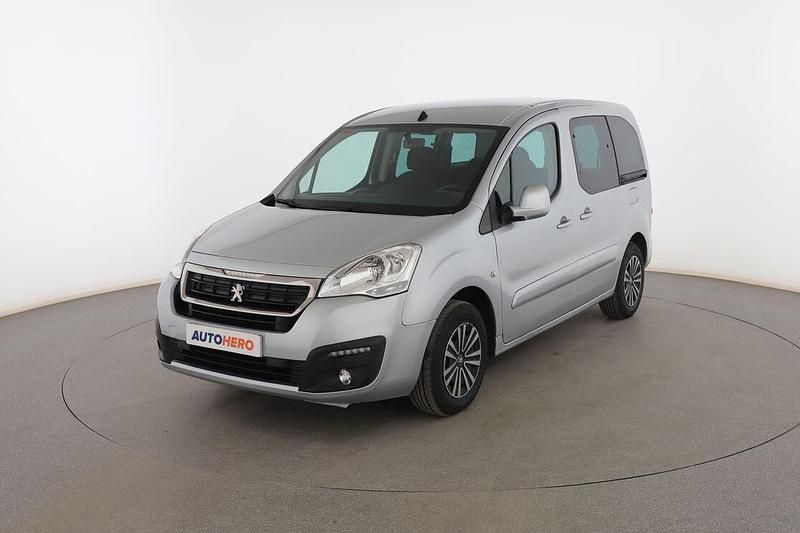 Gris Usado 2017 Peugeot Partner Active Monovolumen | 13.899 € (Un poco caro) - Imagen 1/3