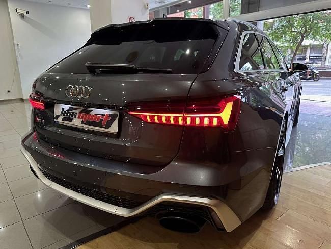 Usado Audi RS6 600 CV (441 kW) 2022 Gris metalizado Familiar