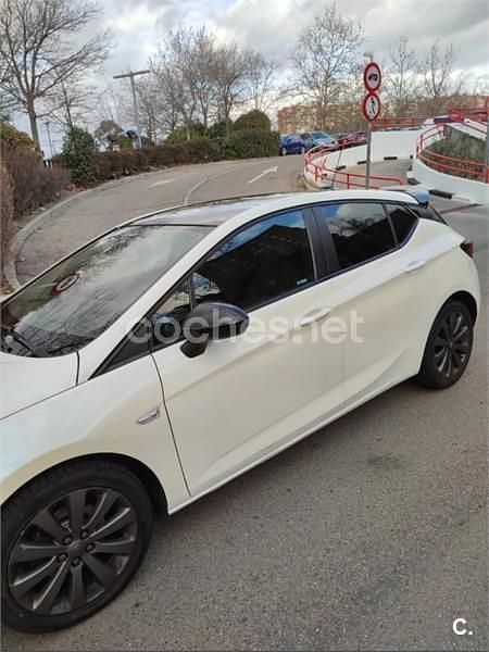 Usado Opel Astra Dynamic 110 CV (80 kW) 2018 Blanco Berlina