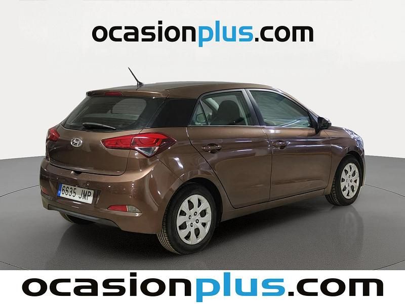 Usado Hyundai i20 100 CV (73 kW) 2016 Marrón