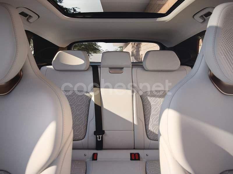 Nuevo Lynk & Co 08 350 CV (257 kW) 2025 Gris / plata SUV