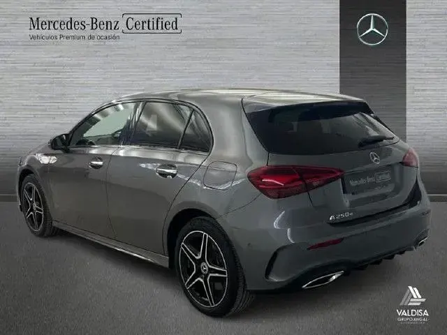 Usado Mercedes A250 218 CV (160 kW) 2025 Gris montaña