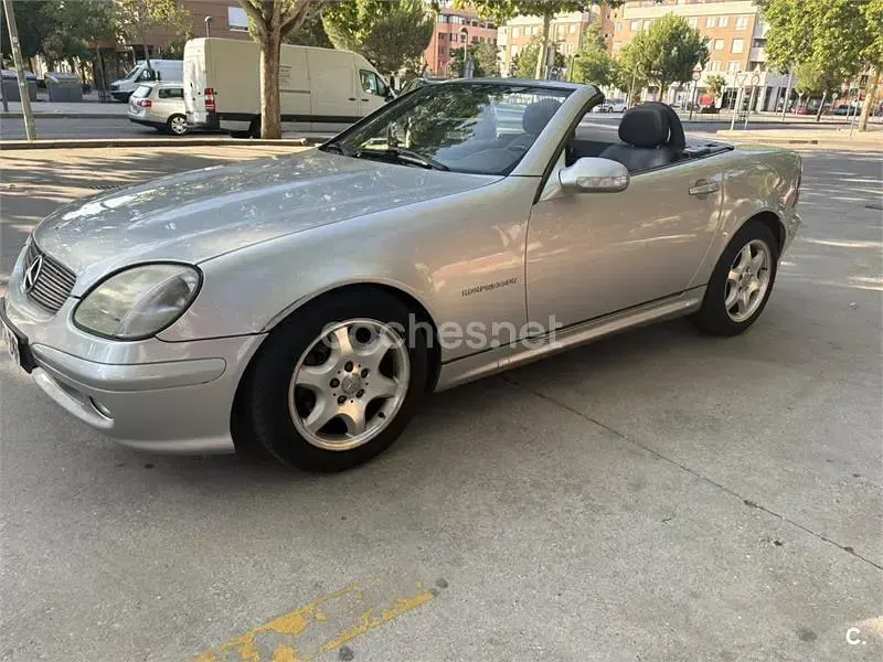 Usado Mercedes SLK200 163 CV (119 kW) 2003 Gris / plata Descapotable