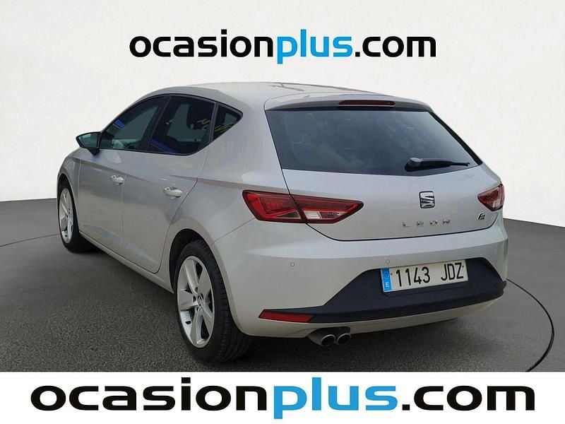 Usado Seat Leon FR 150 CV (110 kW) 2015 Gris plata Utilitario