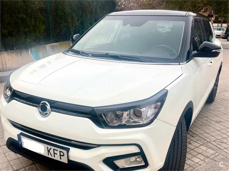 Blanco Usado 2017 Ssangyong Tivoli Limited SUV | 13.500 € (Un poco caro) - Imagen 1/4