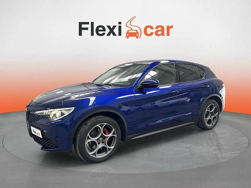 Usado Alfa Romeo Stelvio Sprint 200 CV (147 kW) 2022 Azul SUV