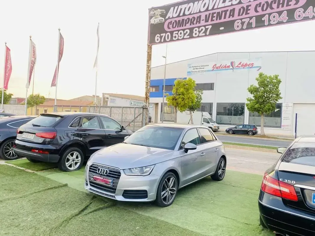Usado Audi A1 Sportback Design 90 CV (66 kW) 2015 Gris Utilitario
