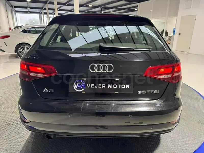 Usado Audi A3 116 CV (85 kW) 2020 Negro Berlina