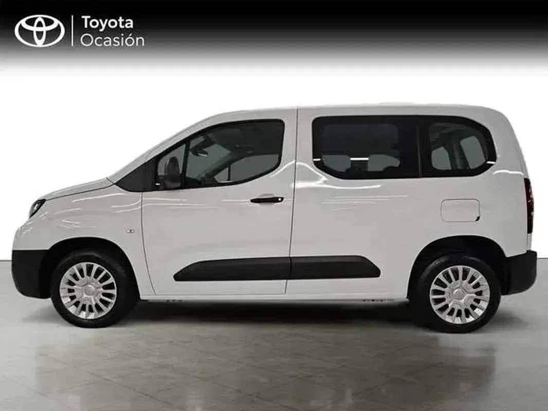 Usado Toyota Proace City Advance 131 CV (96 kW) 2025 Blanco Monovolumen