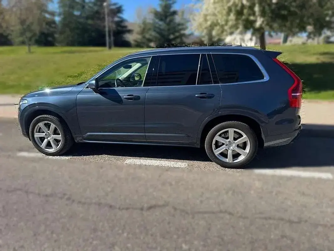 Usado Volvo XC90 Core 235 CV (172 kW) 2024 Azul SUV