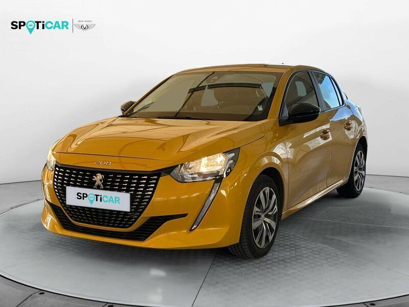 Amarillo Usado 2023 Peugeot 208 Active Utilitario | 14.295 € (Precio justo) - Imagen 1/2