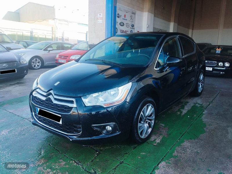 Usado Citroën DS4 115 CV (84 kW) 2014 Negro Utilitario
