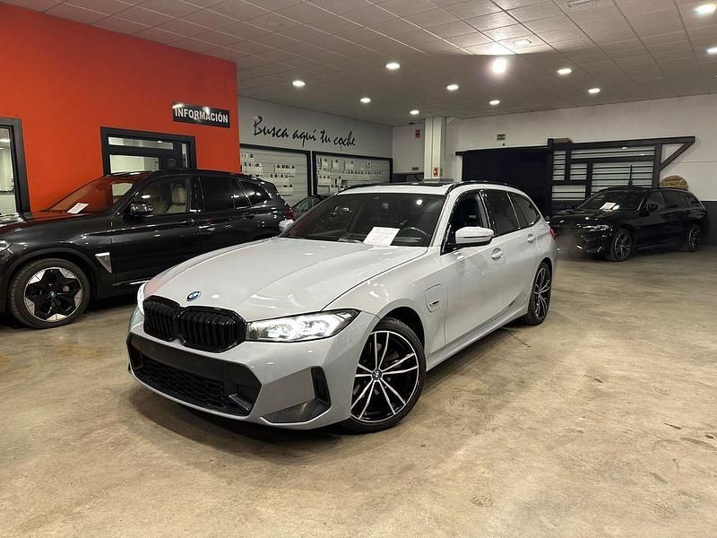 Usado BMW 320e Comfort Edition 207 CV (152 kW) 2023 Gris Familiar