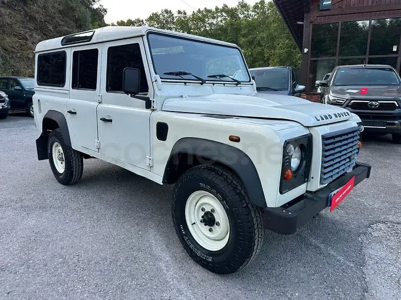 Usado Land Rover Defender S 122 CV (89 kW) 2008 Blanco Familiar