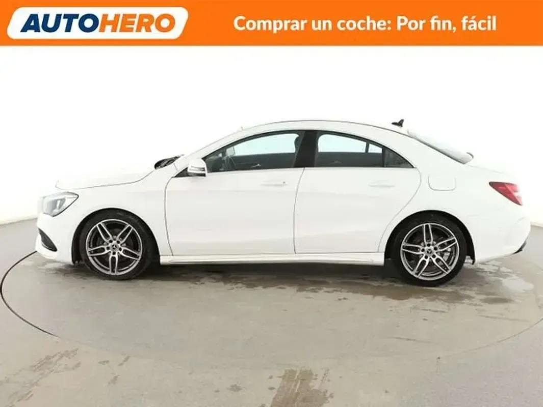 Usado Mercedes CLA200 AMG line 136 CV (100 kW) 2018 Blanco Coupe