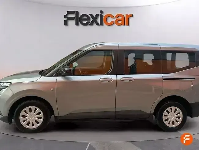 Usado Ford Tourneo Courier Active 125 CV (91 kW) 2024 Gris Monovolumen