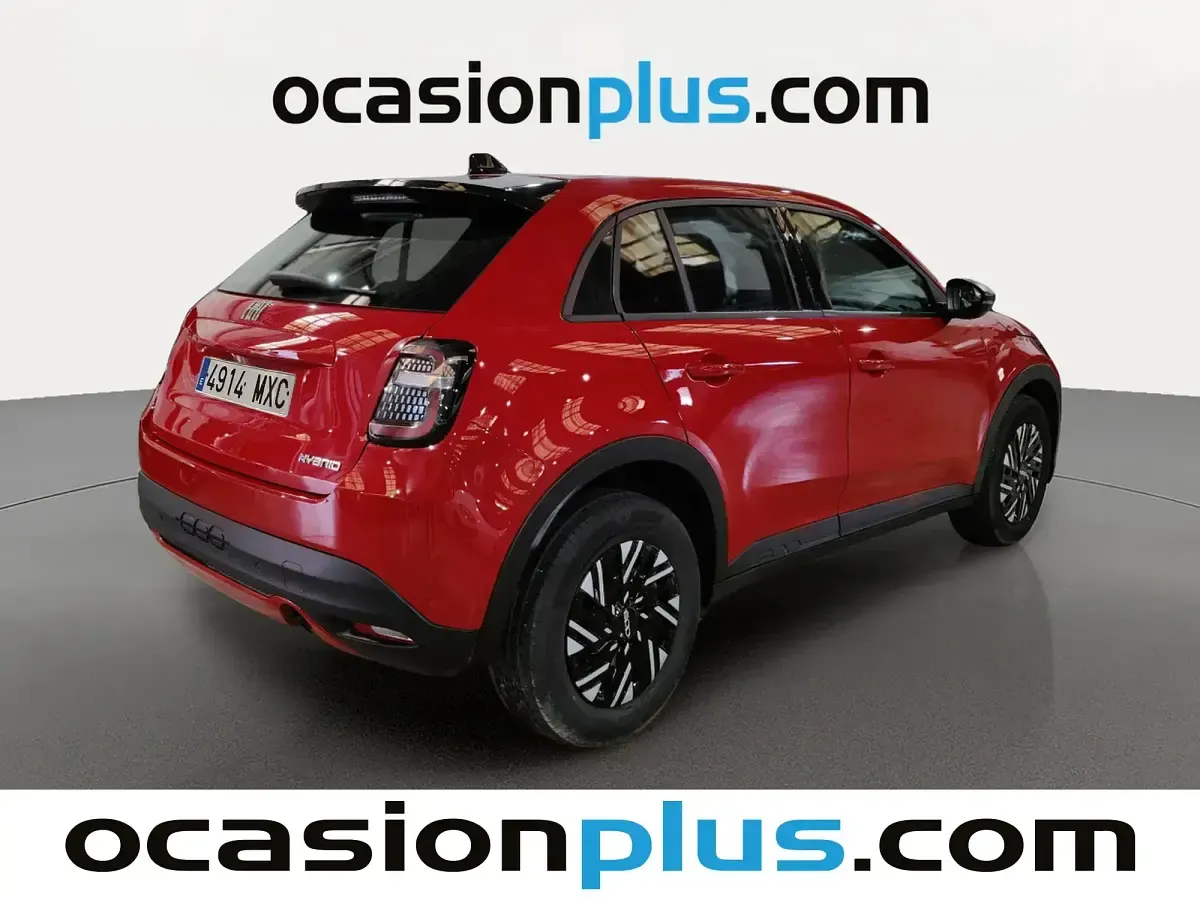 Usado Fiat 600 100 CV (73 kW) 2024 Rojo SUV
