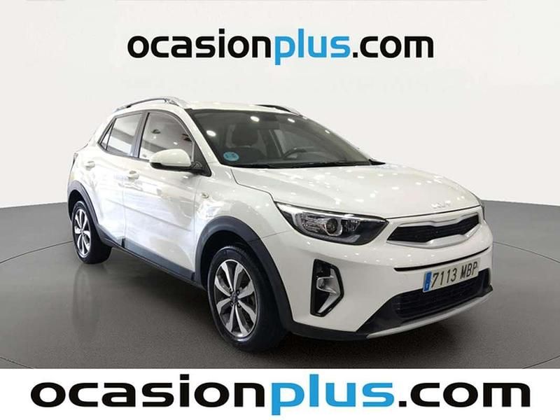 Usado Kia Stonic 84 CV (61 kW) 2022 Blanco SUV