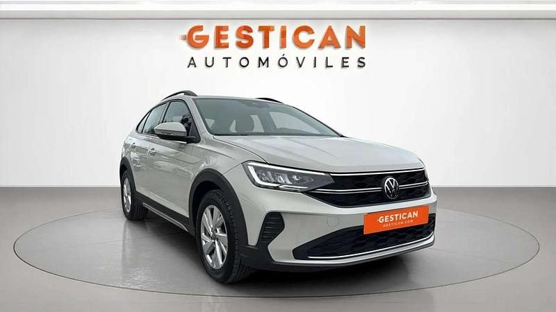 Usado VW Taigo Life 95 CV (69 kW) 2023 Gris SUV