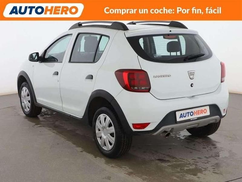 Usado Dacia Sandero Essentiel 90 CV (66 kW) 2019 Blanco Utilitario