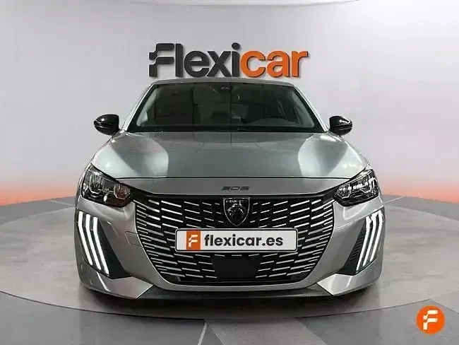 Usado Peugeot 208 Allure 100 CV (73 kW) 2025 Gris Utilitario