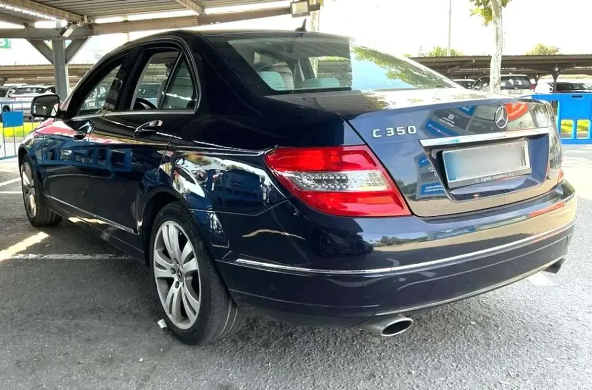 Usado Mercedes C350 Avantgarde 272 CV (200 kW) 2010 Azul Berlina